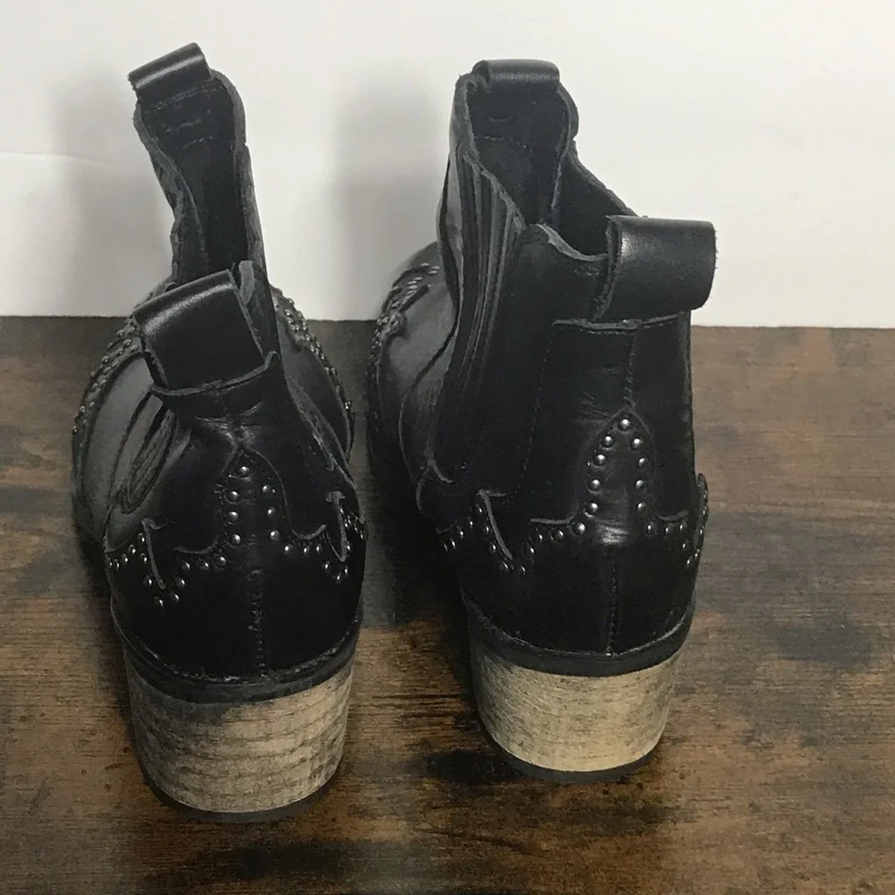 Matisse Amuse Society Back Stage Western Ankle Booties Womens 6M Black Studded